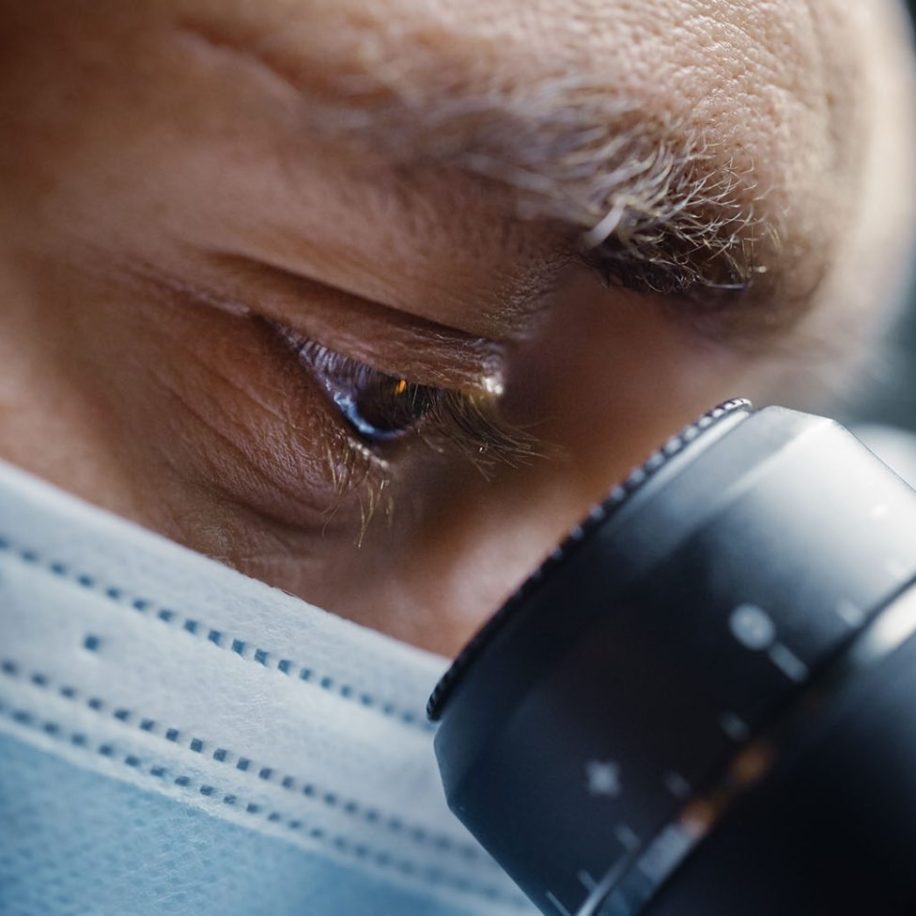 Microbiologist-Working-on-Molecule-Samples-in-Modern-Laboratory-with-Technological-Equipment-aspect-ratio-1600-975